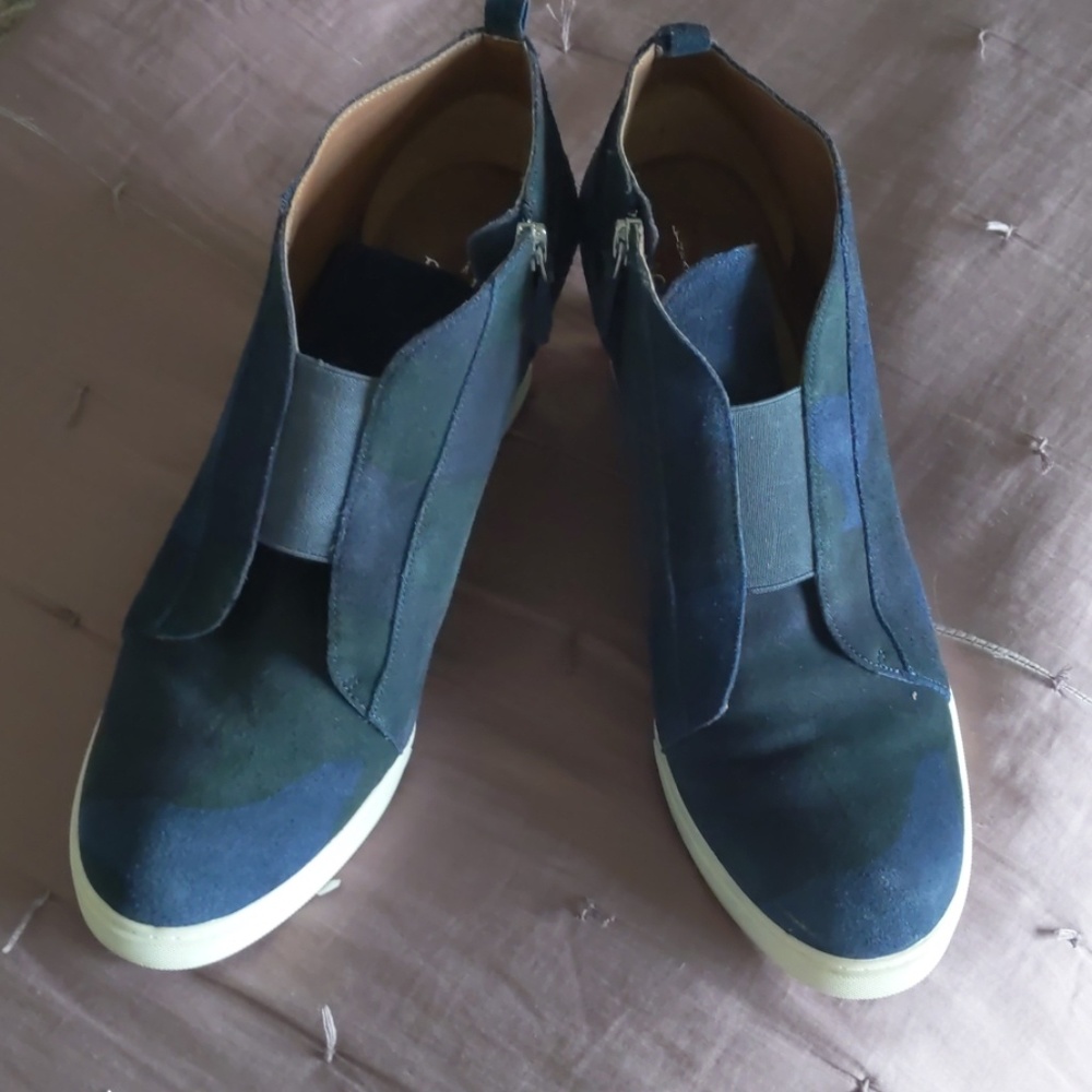 Linea Paolo wedge tennis shoes